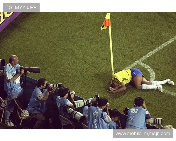 世界杯精彩进球集锦：盘点历史上最令人难忘的经典瞬间